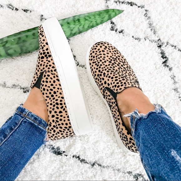 1 LEFT 3rd RESTOCK! Leopard Cheetah Sneaker Slide - Picture 5 of 7